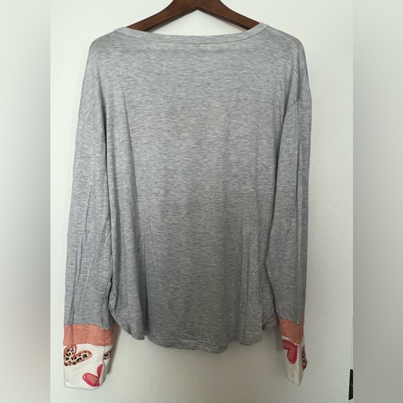 Leopard Heart Long Sleeve top - Picture 2 of 3